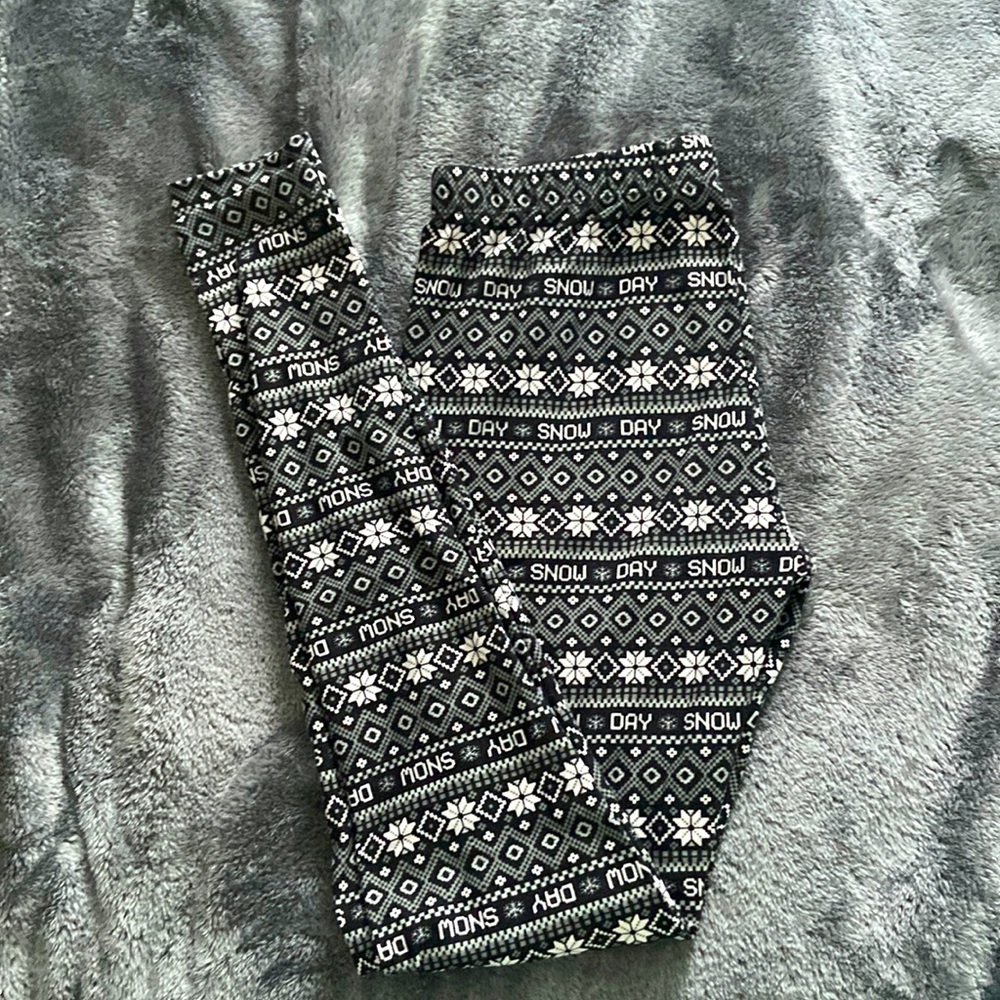 Winter patterned leggings